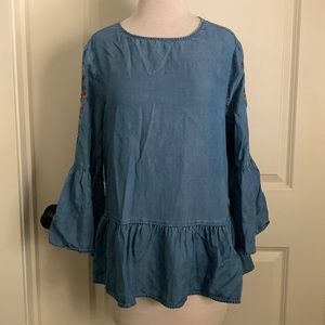 Beach Lunch Lounge top. Size large. Chambray color